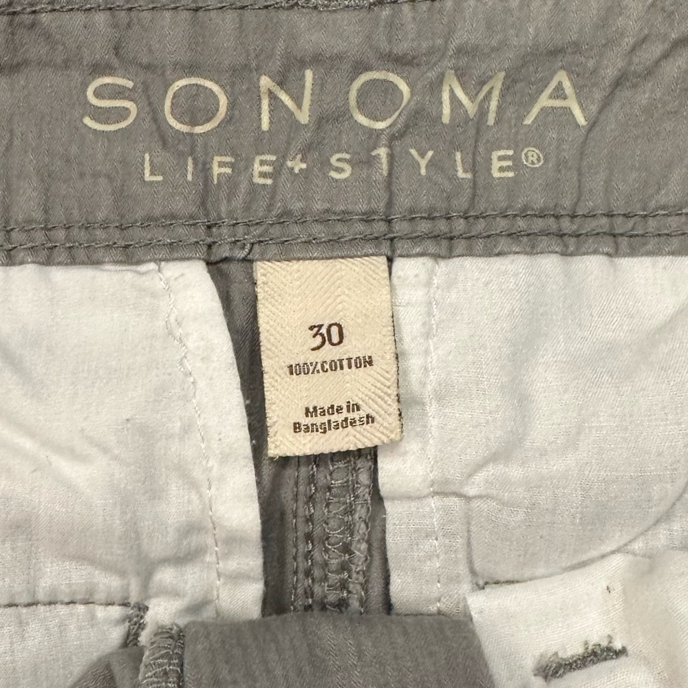 Sonoma Lifestyle Cargo Shorts - Size 30 - Picture 3 of 4